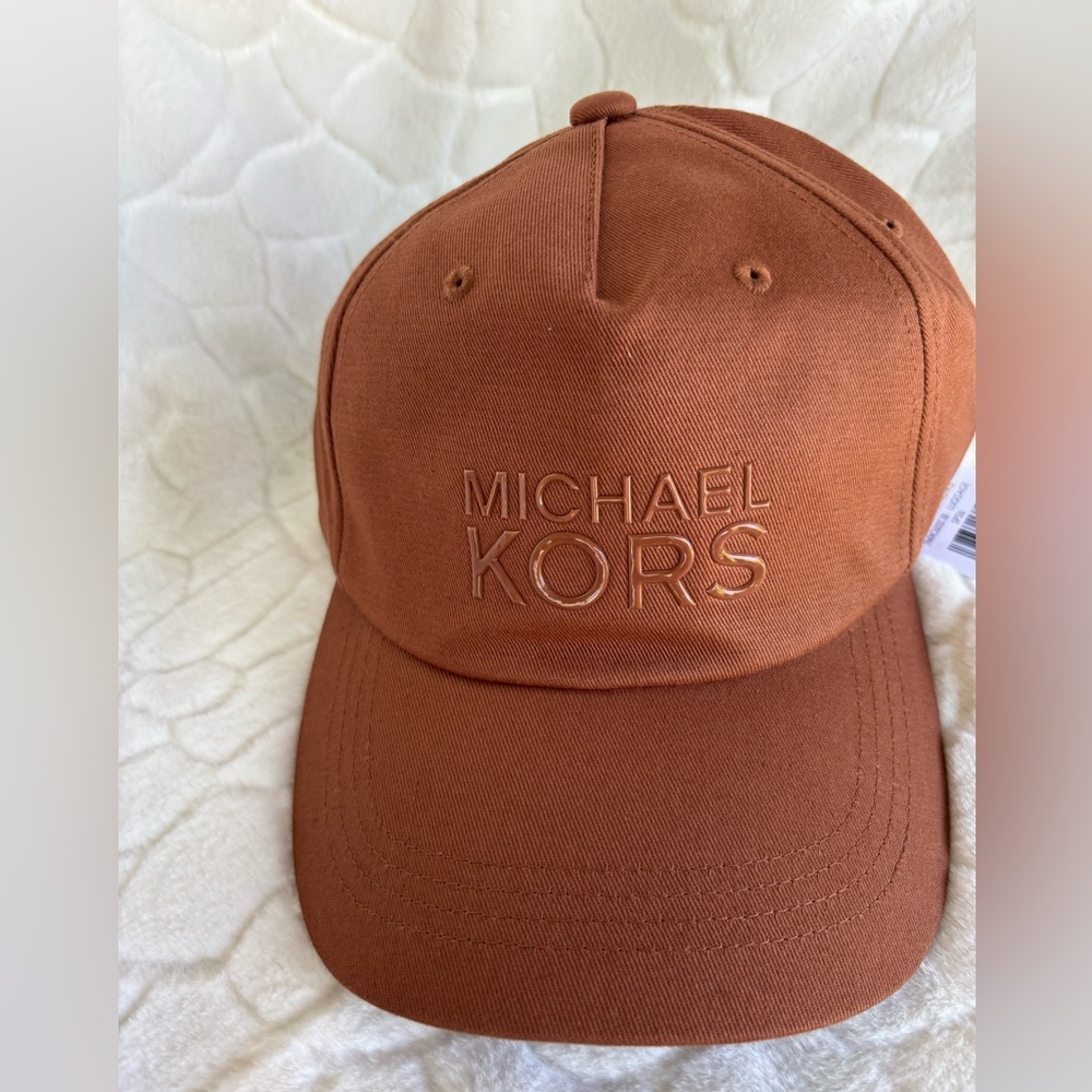 Michael Kors Logo Cap - Picture 7 of 13